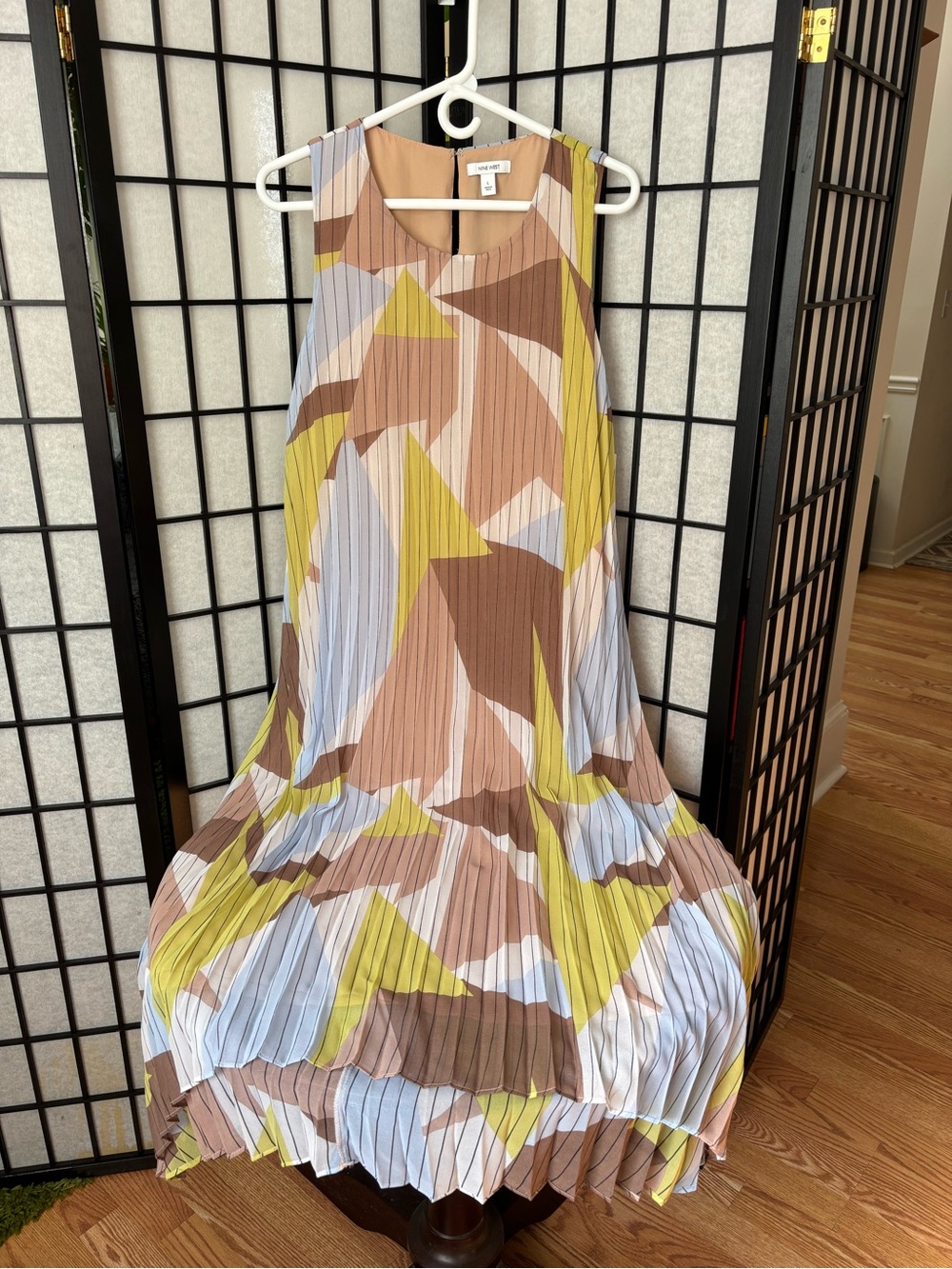 NWT Nine West Pleated Geometric Maxi Dress in Neutral, Yellow & Blue